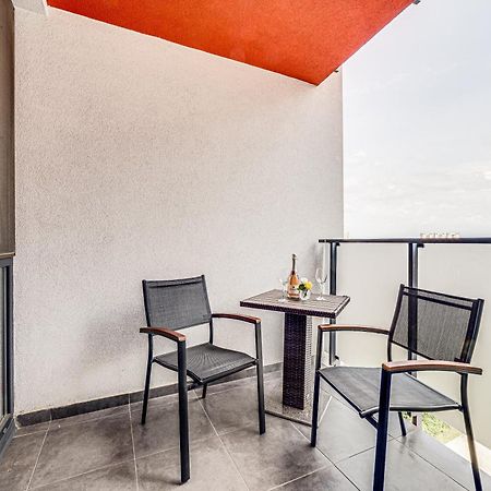 Ari - Ared Luxurious Apartments With Balcony & Free Parking 아라드 외부 사진