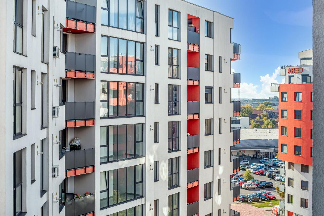 Ari - Ared Luxurious Apartments With Balcony & Free Parking 아라드 외부 사진