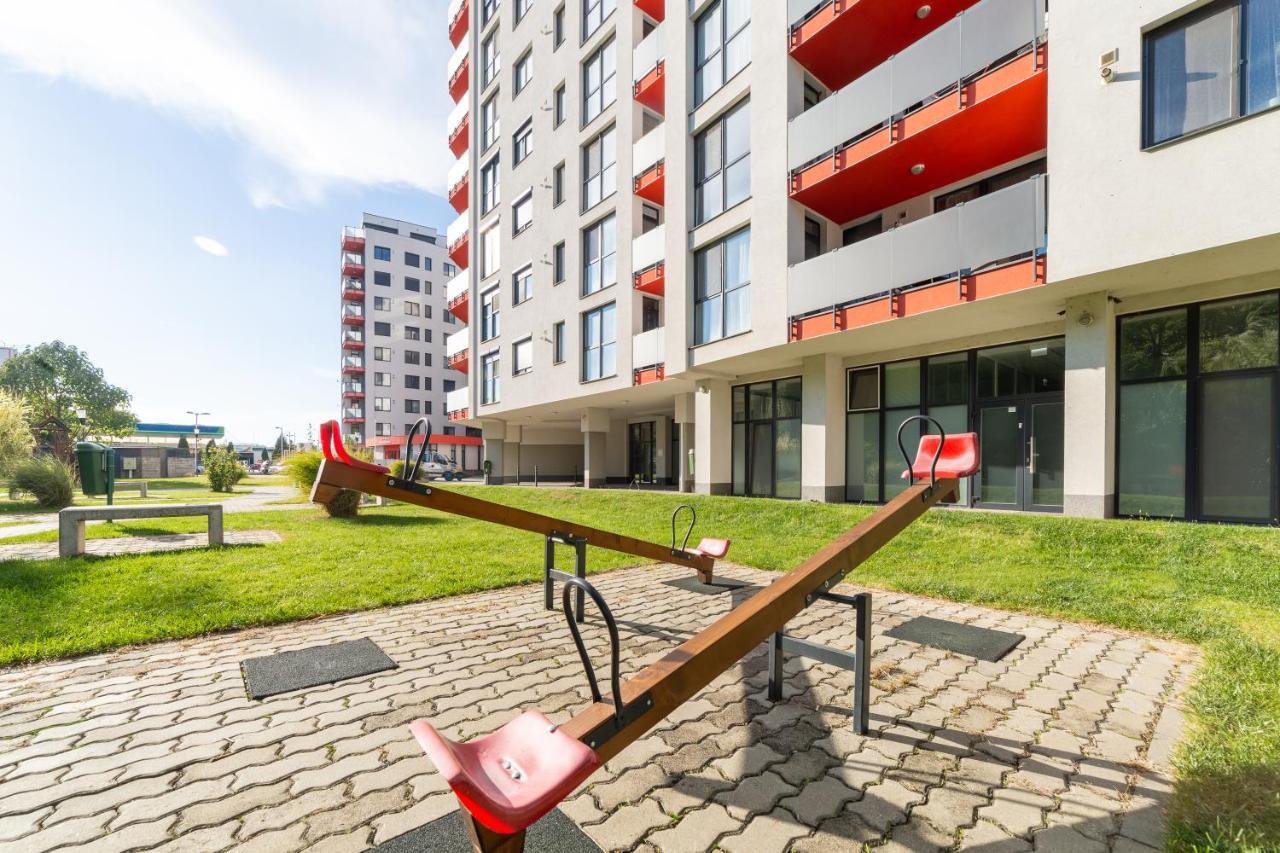 Ari - Ared Luxurious Apartments With Balcony & Free Parking 아라드 외부 사진