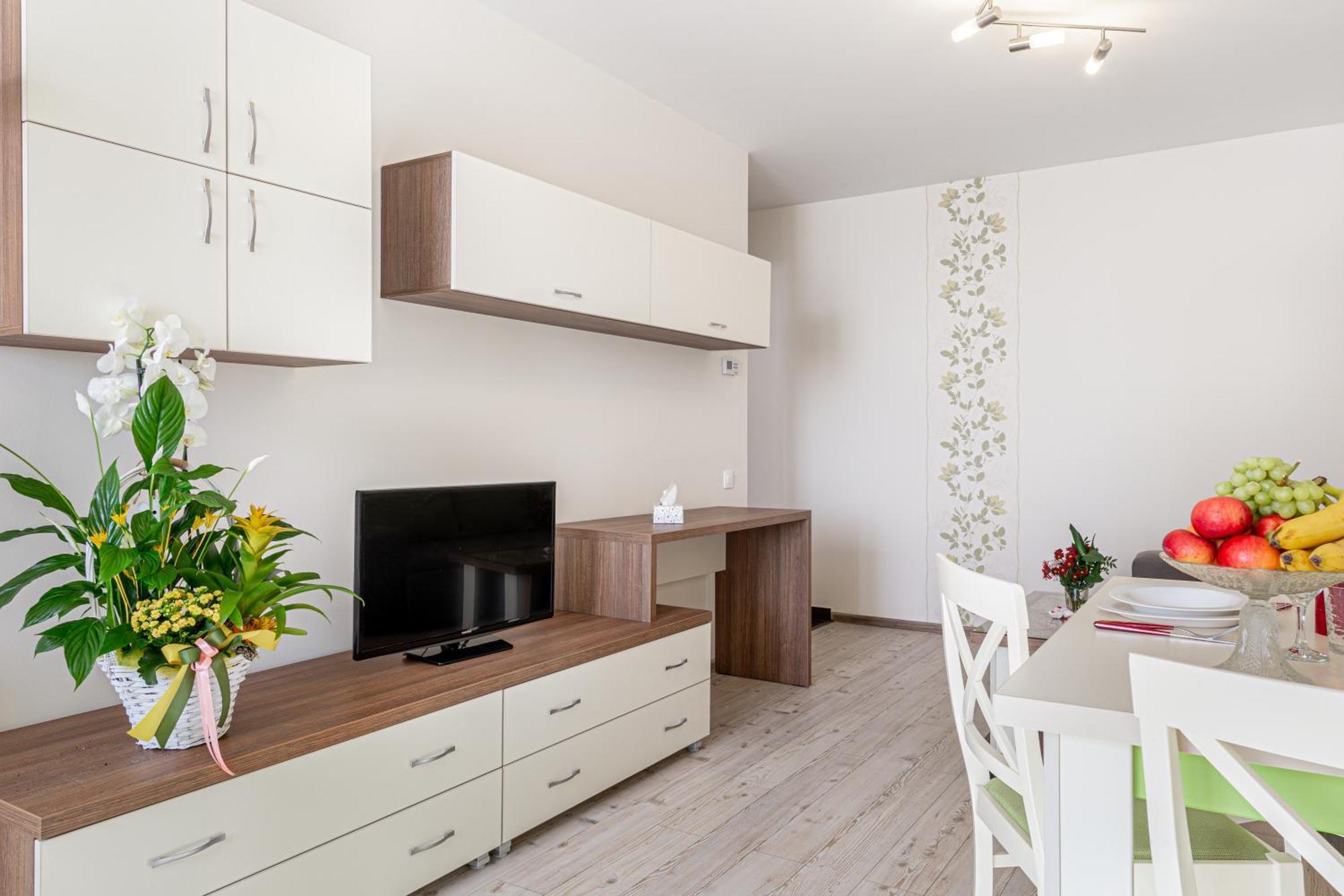 Ari - Ared Luxurious Apartments With Balcony & Free Parking 아라드 외부 사진