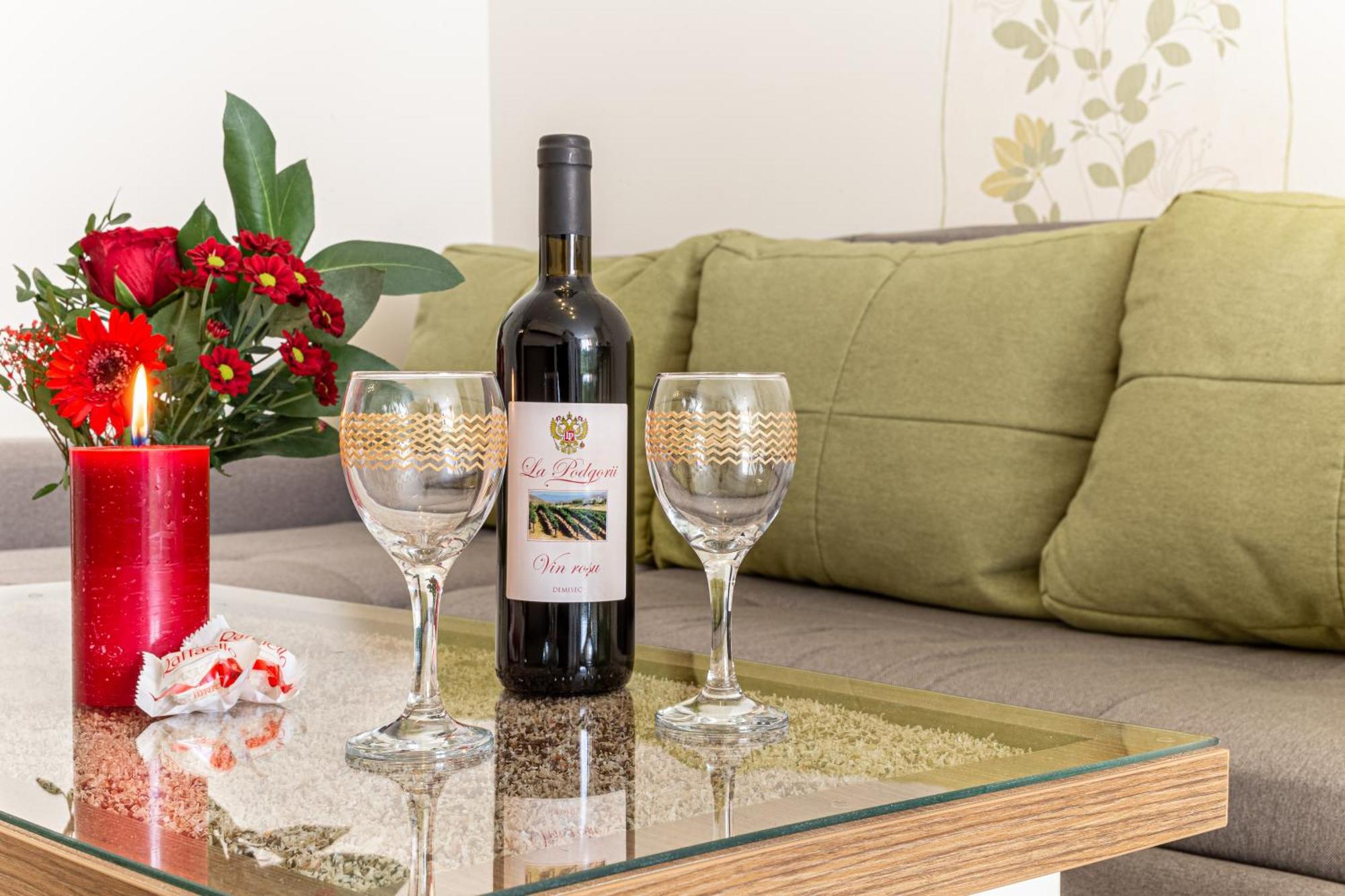 Ari - Ared Luxurious Apartments With Balcony & Free Parking 아라드 외부 사진