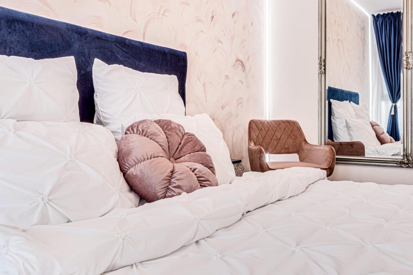 Ari - Ared Luxurious Apartments With Balcony & Free Parking 아라드 외부 사진