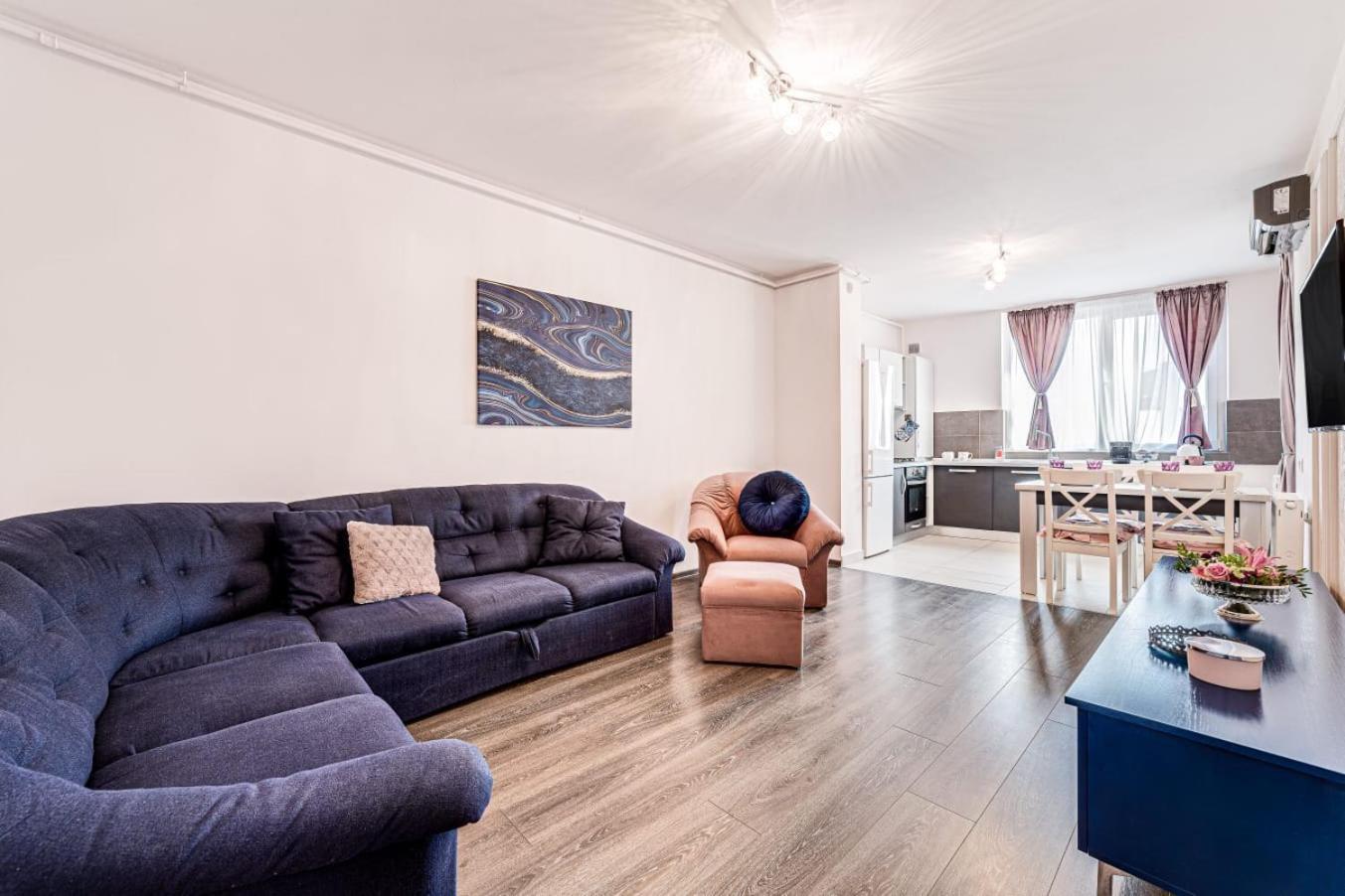Ari - Ared Luxurious Apartments With Balcony & Free Parking 아라드 외부 사진