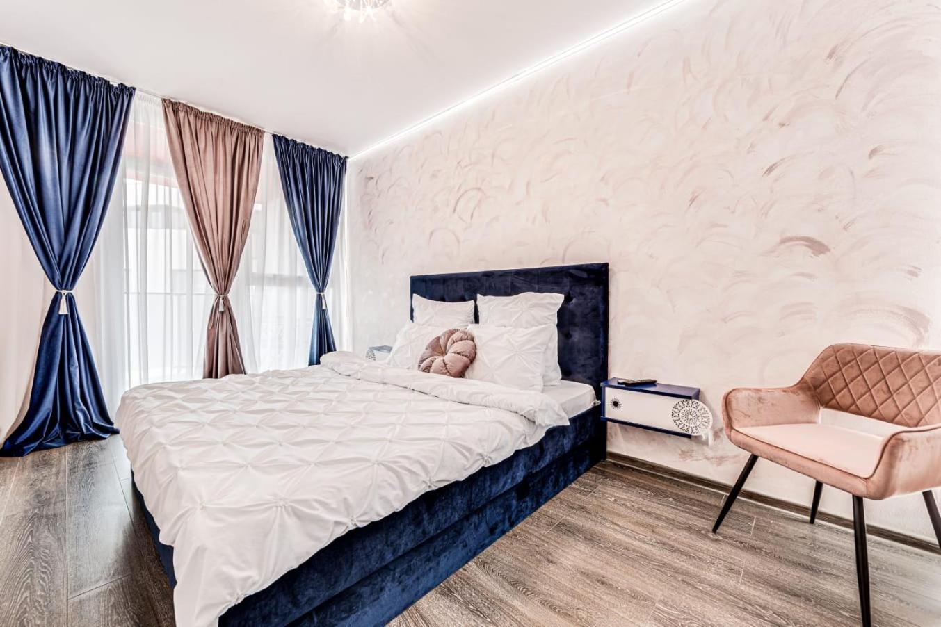 Ari - Ared Luxurious Apartments With Balcony & Free Parking 아라드 외부 사진