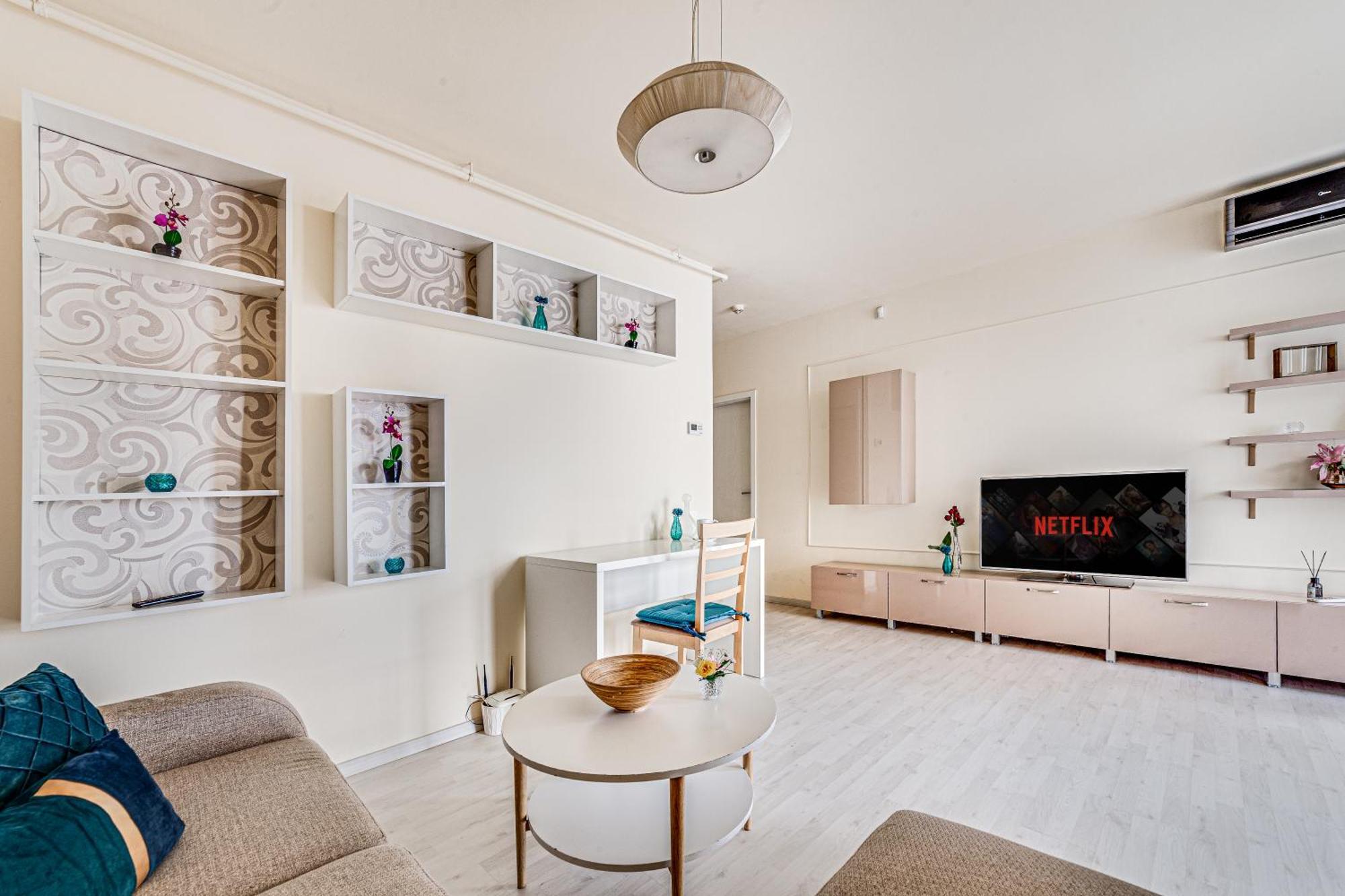 Ari - Ared Luxurious Apartments With Balcony & Free Parking 아라드 외부 사진