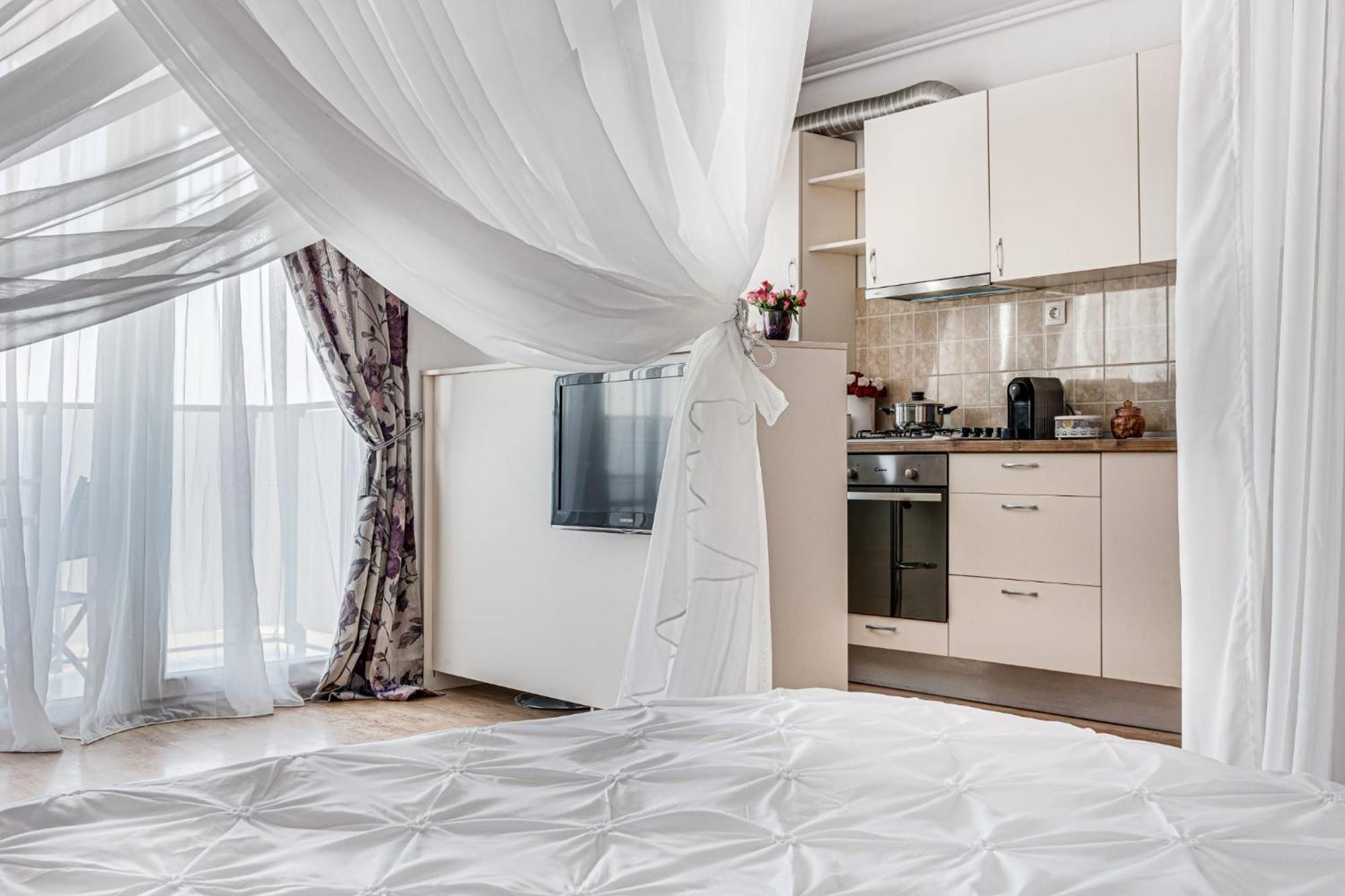 Ari - Ared Luxurious Apartments With Balcony & Free Parking 아라드 외부 사진